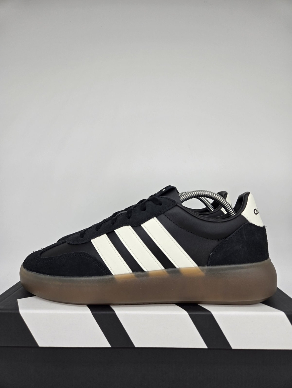 adidas Barreda Decode Lux JR1229 Core Black Off White Gum Shoes Size 12